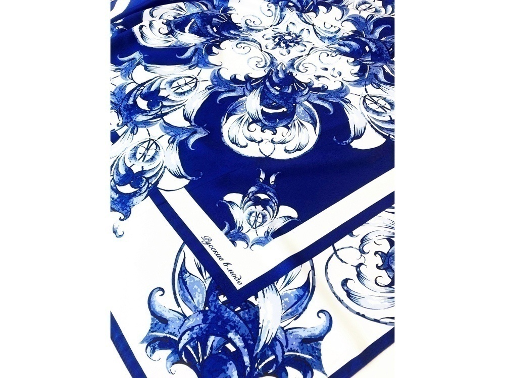 Набор: платок Царевна Лебедь и свеча Вдохновение