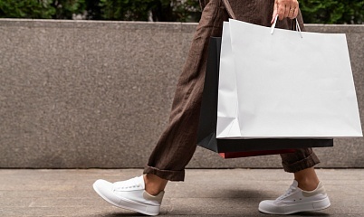 Сколько стоят пакеты с логотипом: от чего зависит цена